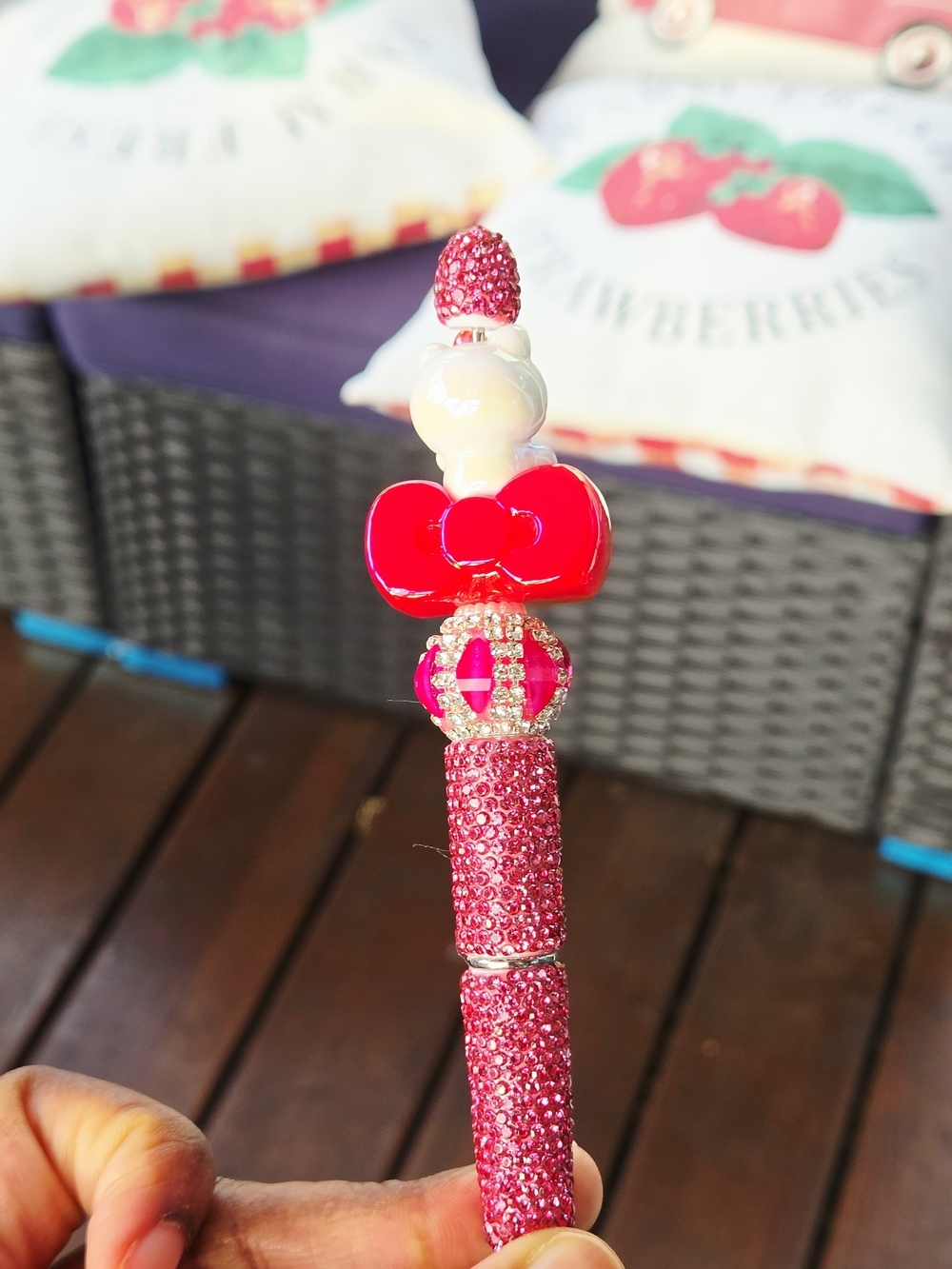 Hello Kitty Pink Rhinestone Bling Pen - Picture 5 of 8